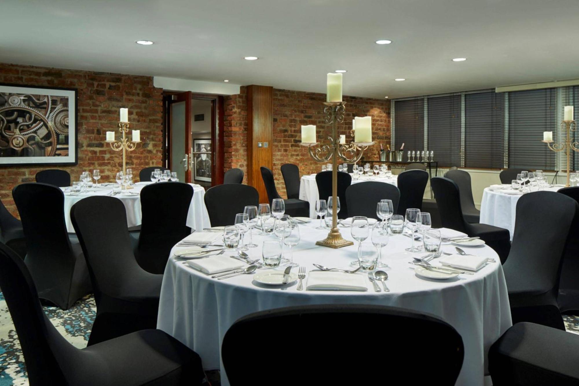 Manchester Marriott Victoria & Albert Hotel Ngoại thất bức ảnh