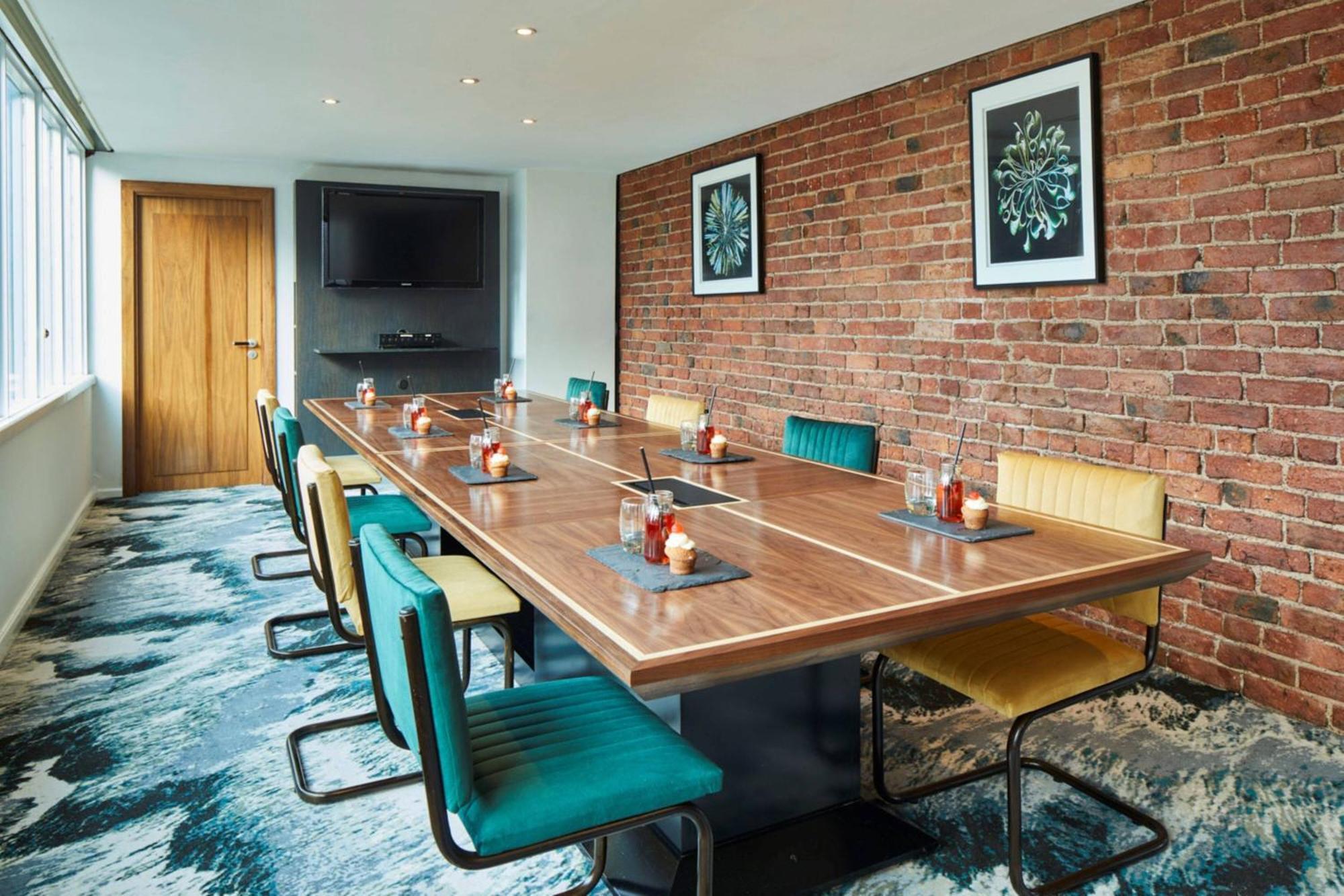 Manchester Marriott Victoria & Albert Hotel Ngoại thất bức ảnh